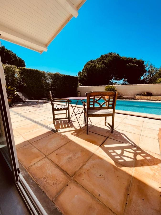 Annexe Des Pins - Studio Gite Avec Piscine & Climatisation Villeneuve-lès-Béziers Dış mekan fotoğraf