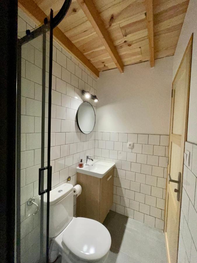 Annexe Des Pins - Studio Gite Avec Piscine & Climatisation Villeneuve-lès-Béziers Dış mekan fotoğraf